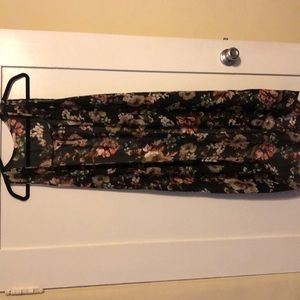 Sleeveless kimono. Floral print.